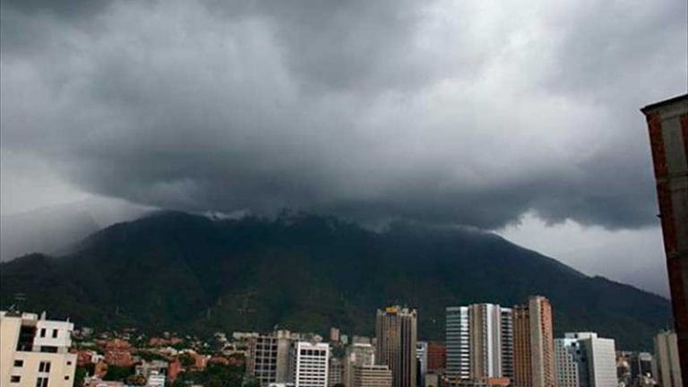 Viernes con nubosidad y lluvias dispersas prevé Inameh en gran parte del país