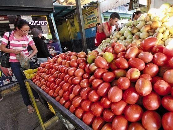 Ejecutivo coordina acciones para afinar distribución de verduras y hortalizas
