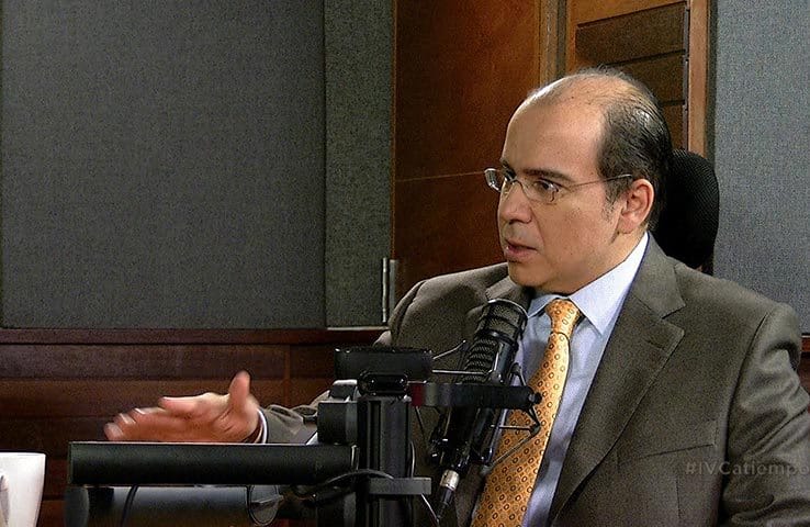 Analista prevé que economía venezolana se contraerá en 37%