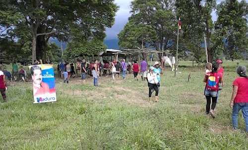 Campesinos se enfrentan por tierras del fundo San Camilo en el Sur del Lago