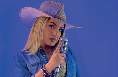 Venezolana lo da todo para ganar concurso en Chile con música llanera