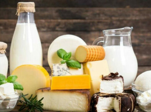 UE abre mercado agrícola a productos estadounidenses como cerdo y lácteos