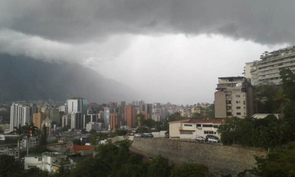 Onda tropical N°35 llegará al país en las próximas horas