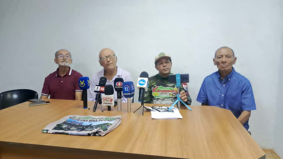 Los ambientalistas en su rueda de prensa también dijeron que esta problemática la padecen el estado Falcón, Sur del Lago, en el Zulia