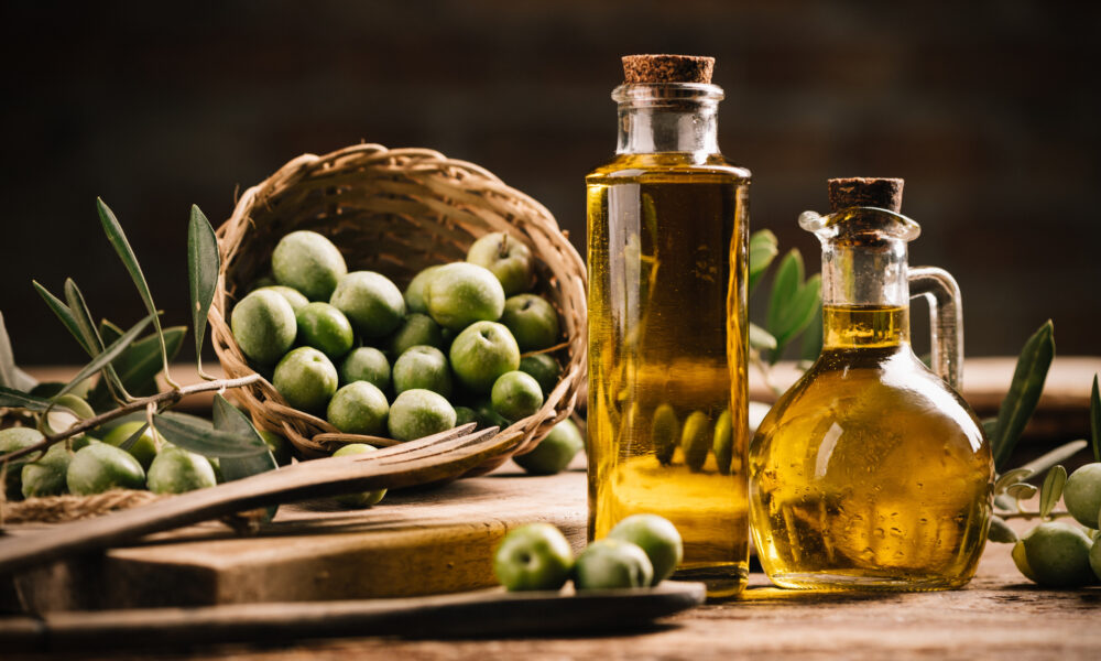 Más que sabor: Beneficios del aceite de oliva extra virgen para controlar la tensión