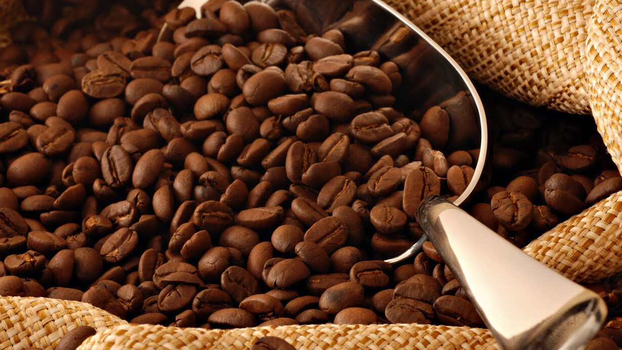 Producción y exportaciones de café colombiano cayeron un 15% y 12%